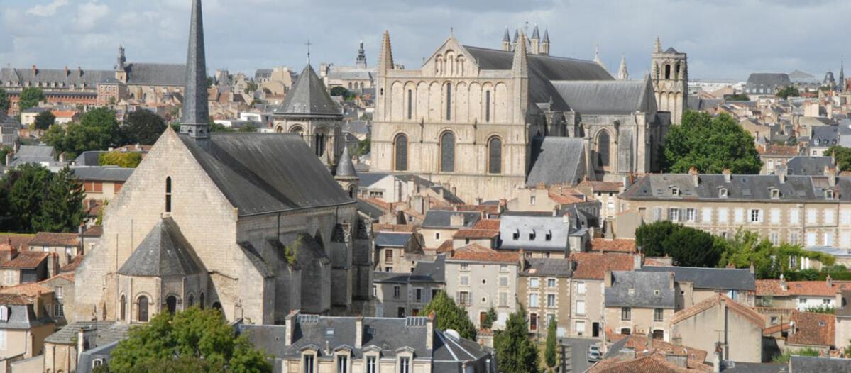 Proche Gare Et Centre-Ville De Poitiers Emplacement Ideal ポアティエ エクステリア 写真